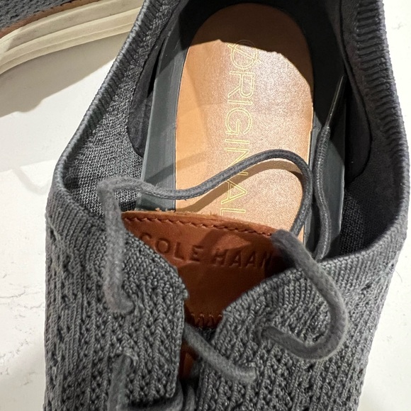 Cole Haan Men's ØriginalGrand Wingtip Oxford Size 10. Gently worn - Picture 2 of 3